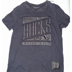 The Wild Collective Milwaukee Bucks In Six NBA Satin Appliqué T-Shirt Women Sz S